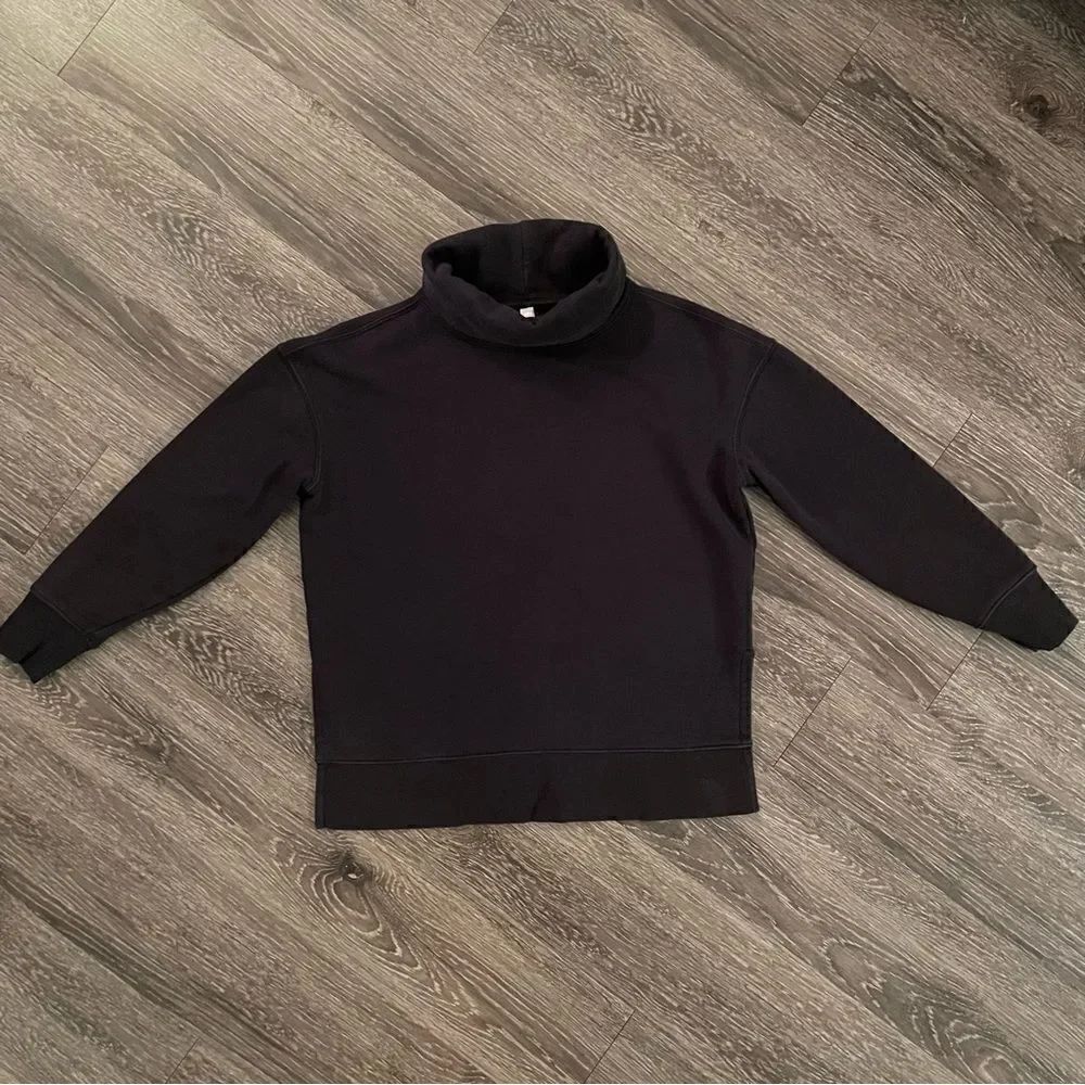 Athleta 24/7 Funnel Neck Sweatshirt Turtleneck